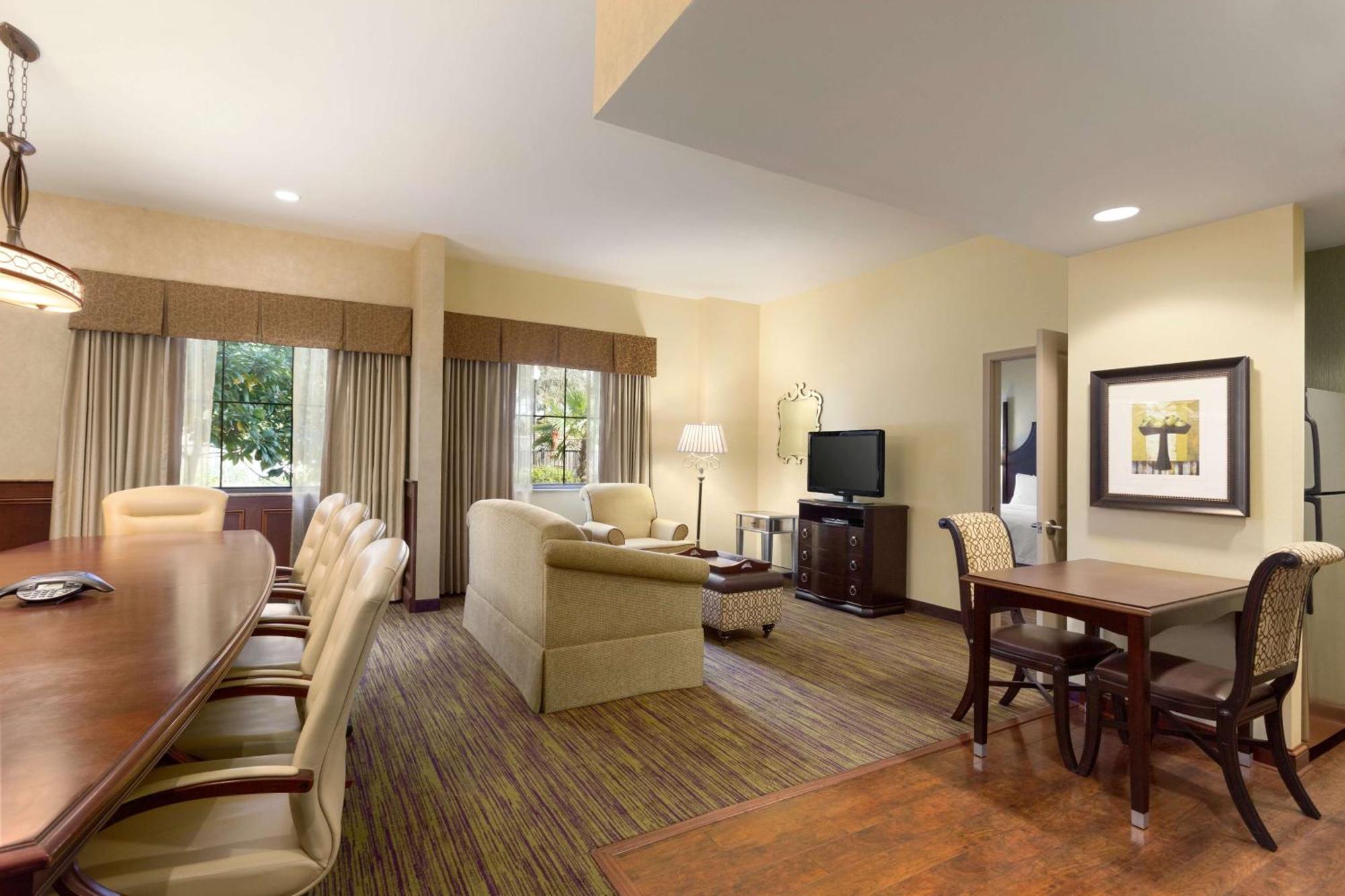 Homewood Suites Lafayette-Airport Exterior foto